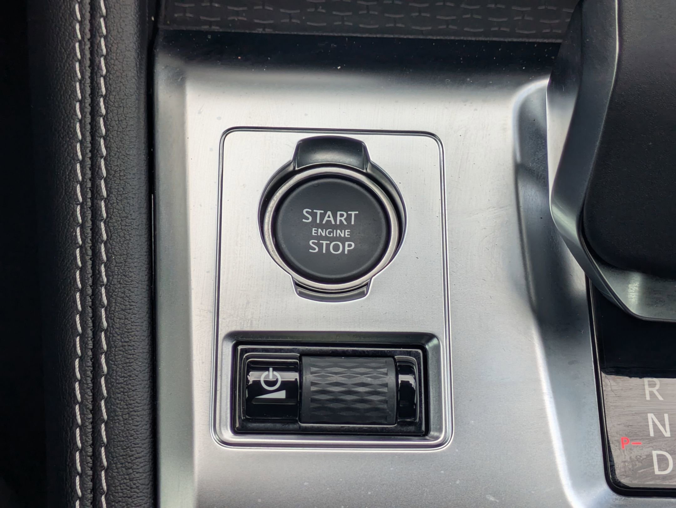 Used 2026 Jaguar F-PACE R-Dynamic S image 17