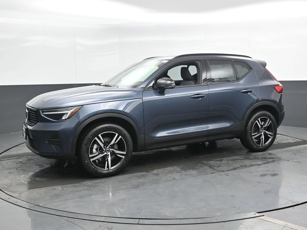 New 2026 Volvo XC40 B5 Core w/ Protection Package Premier AWD/4WD image 6
