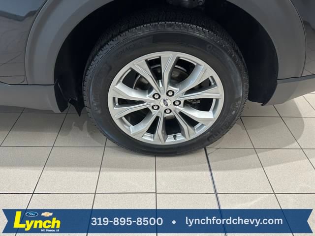 Used 2023 Ford Explorer XLT w/ Equipment Group 202A image 31