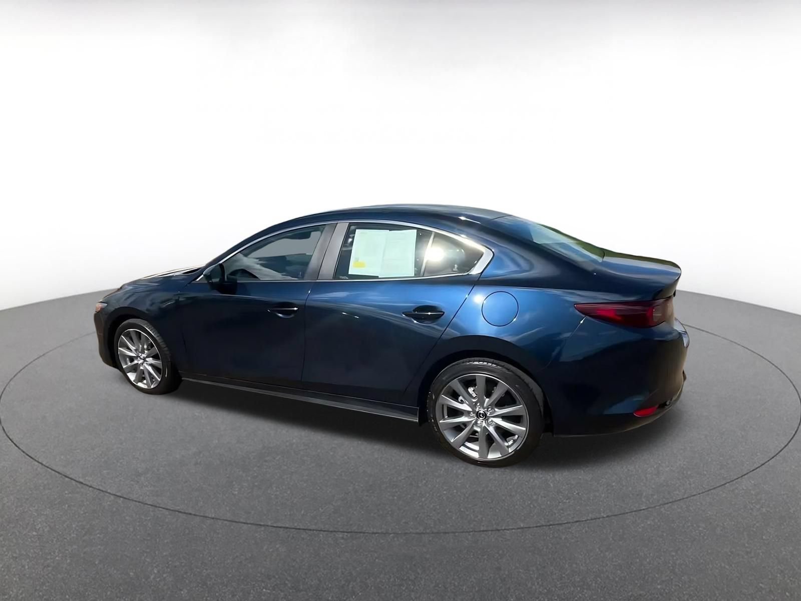 Used 2025 MAZDA MAZDA3 s FWD image 10