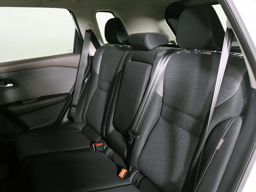 Used 2022 Nissan Rogue SV image 27