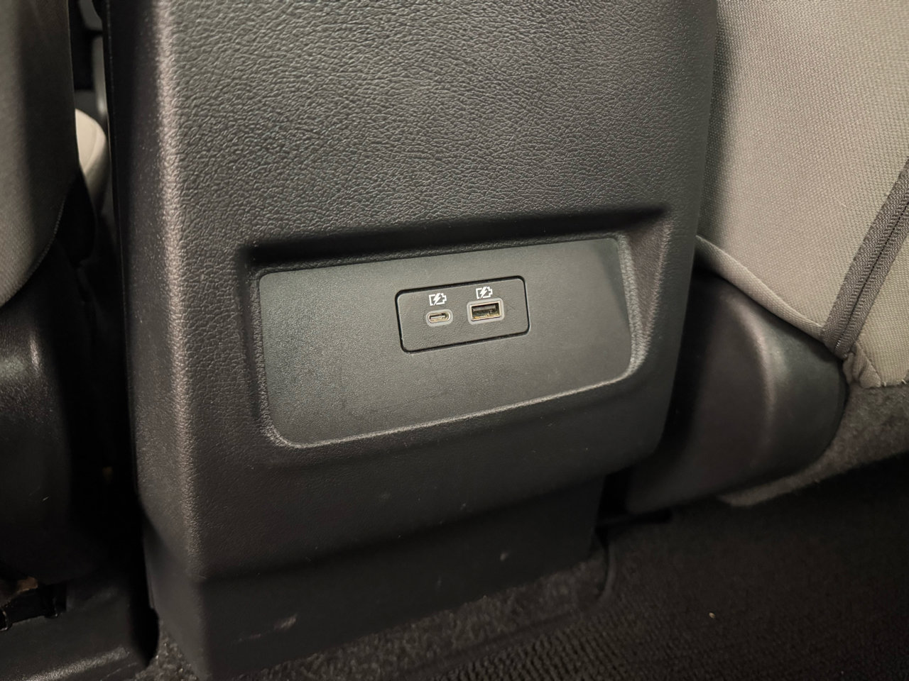 Used 2022 Nissan Frontier SV w/ Technology Package image 28