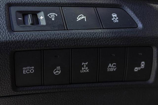 Used 2014 Hyundai Santa Fe GLS image 13