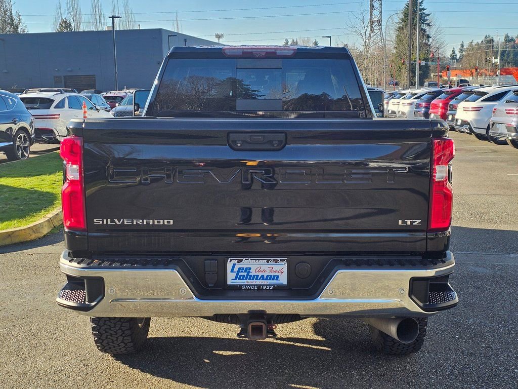 Used 2020 Chevrolet Silverado 2500 LTZ w/ LTZ Premium Package image 6