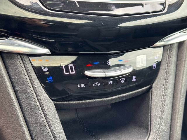 Used 2021 Cadillac XT6 Premium Luxury w/ Platinum Package AWD/4WD image 25