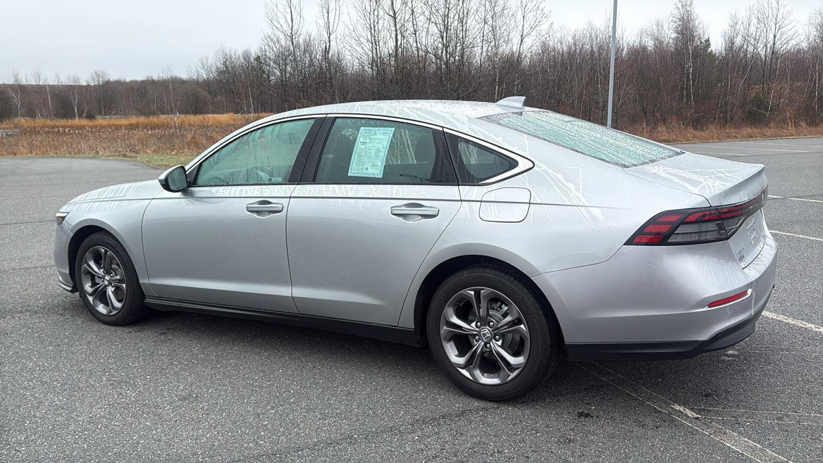 Used 2024 Honda Accord EX image 11