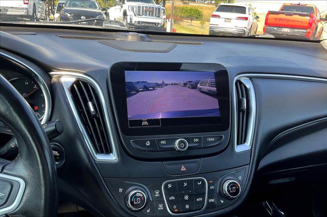 Used 2022 Chevrolet Malibu Premier image 13