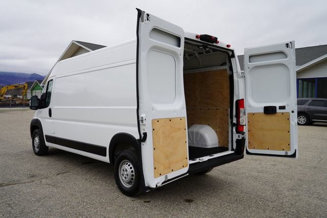 Used 2024 RAM ProMaster 2500 w/ Premium Convenience Group image 39