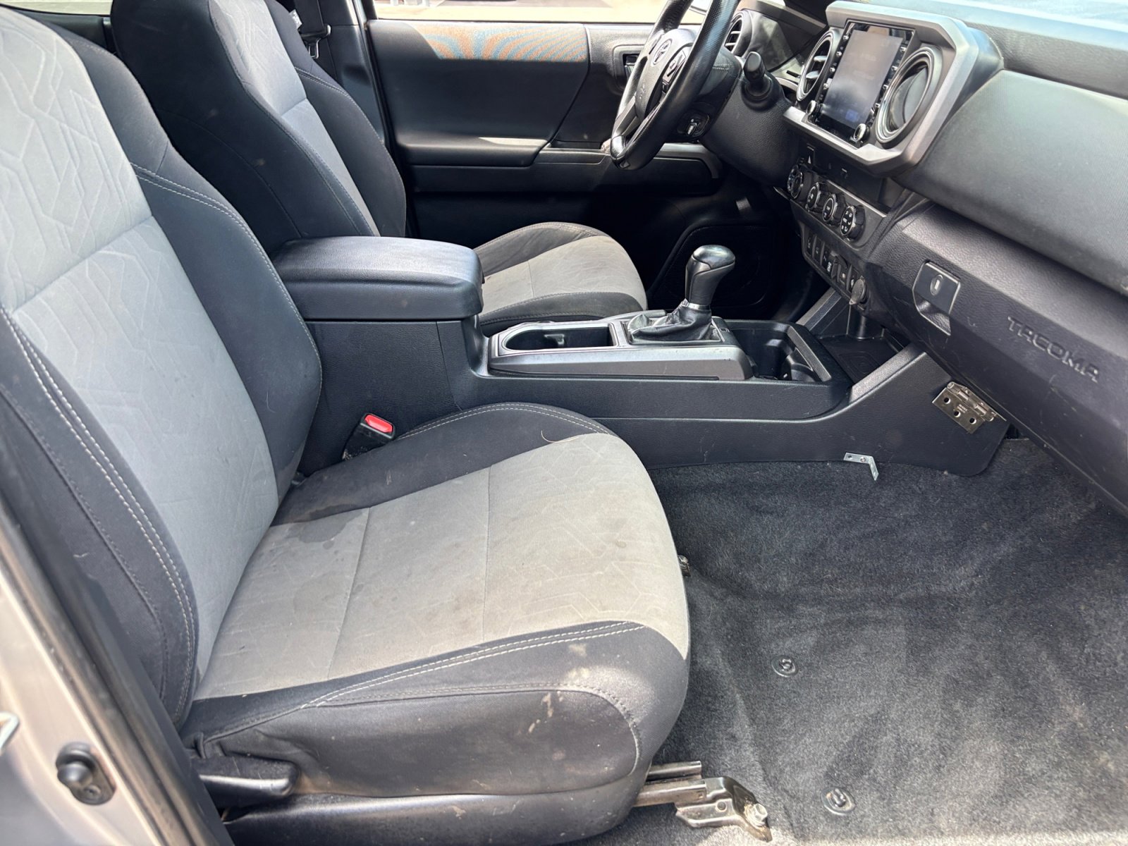 Used 2020 Toyota Tacoma TRD Off-Road w/ Technology Package image 18