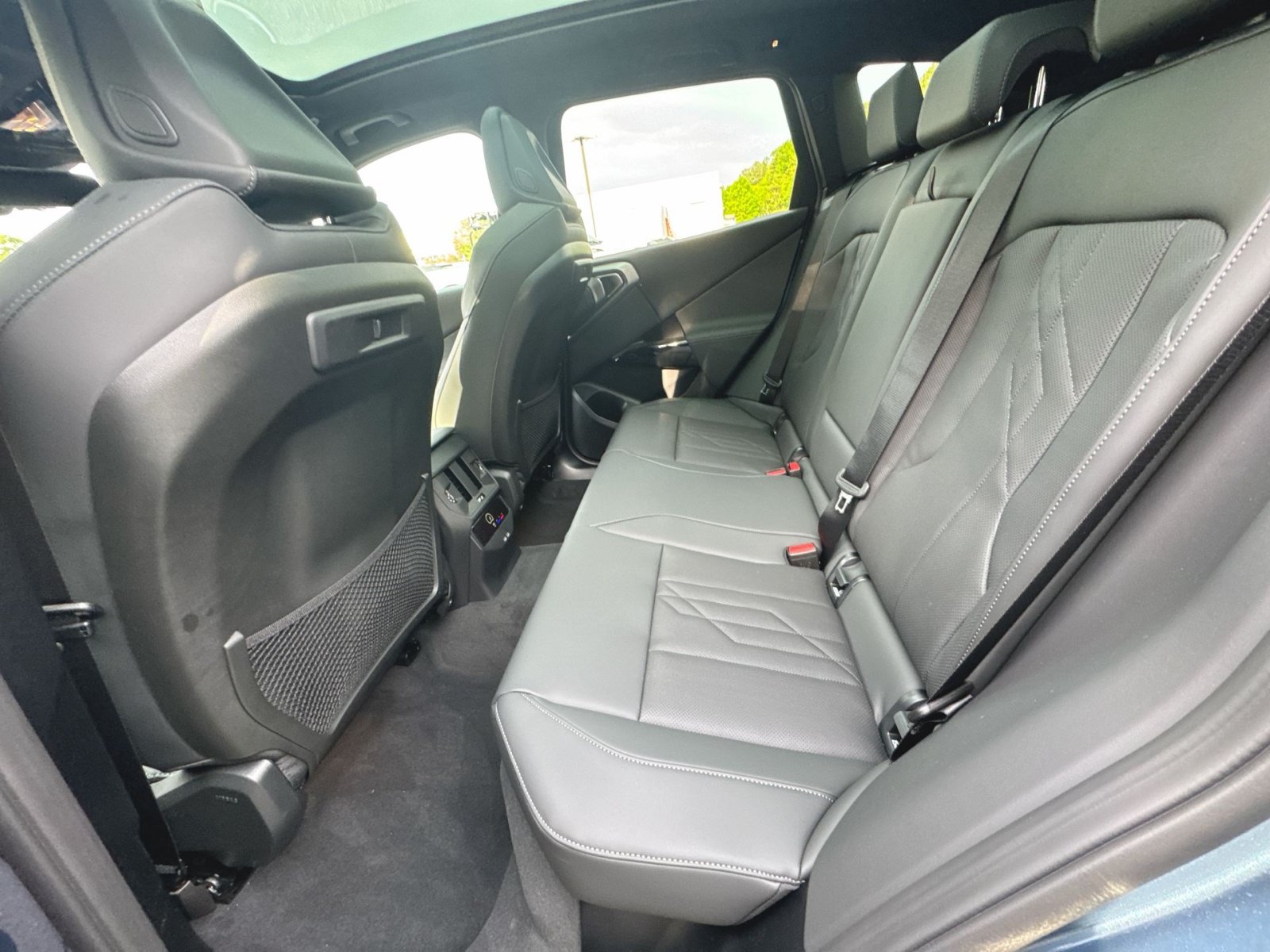 New 2026 BMW X3 xDrive30i w/ Premium Package AWD/4WD image 25
