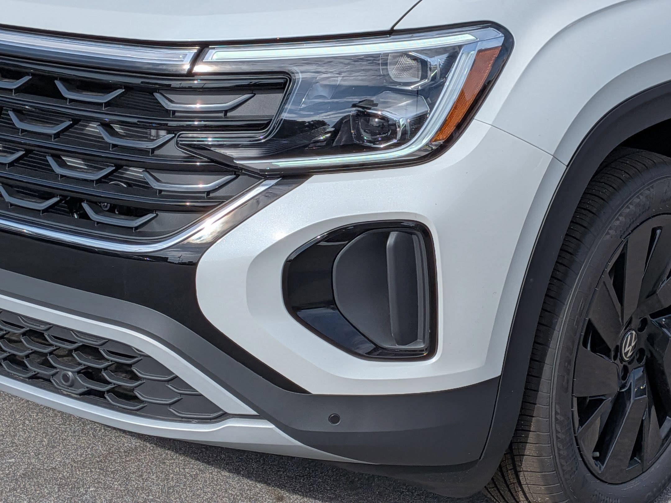 New 2026 Volkswagen Atlas Cross Sport SE AWD/4WD image 9