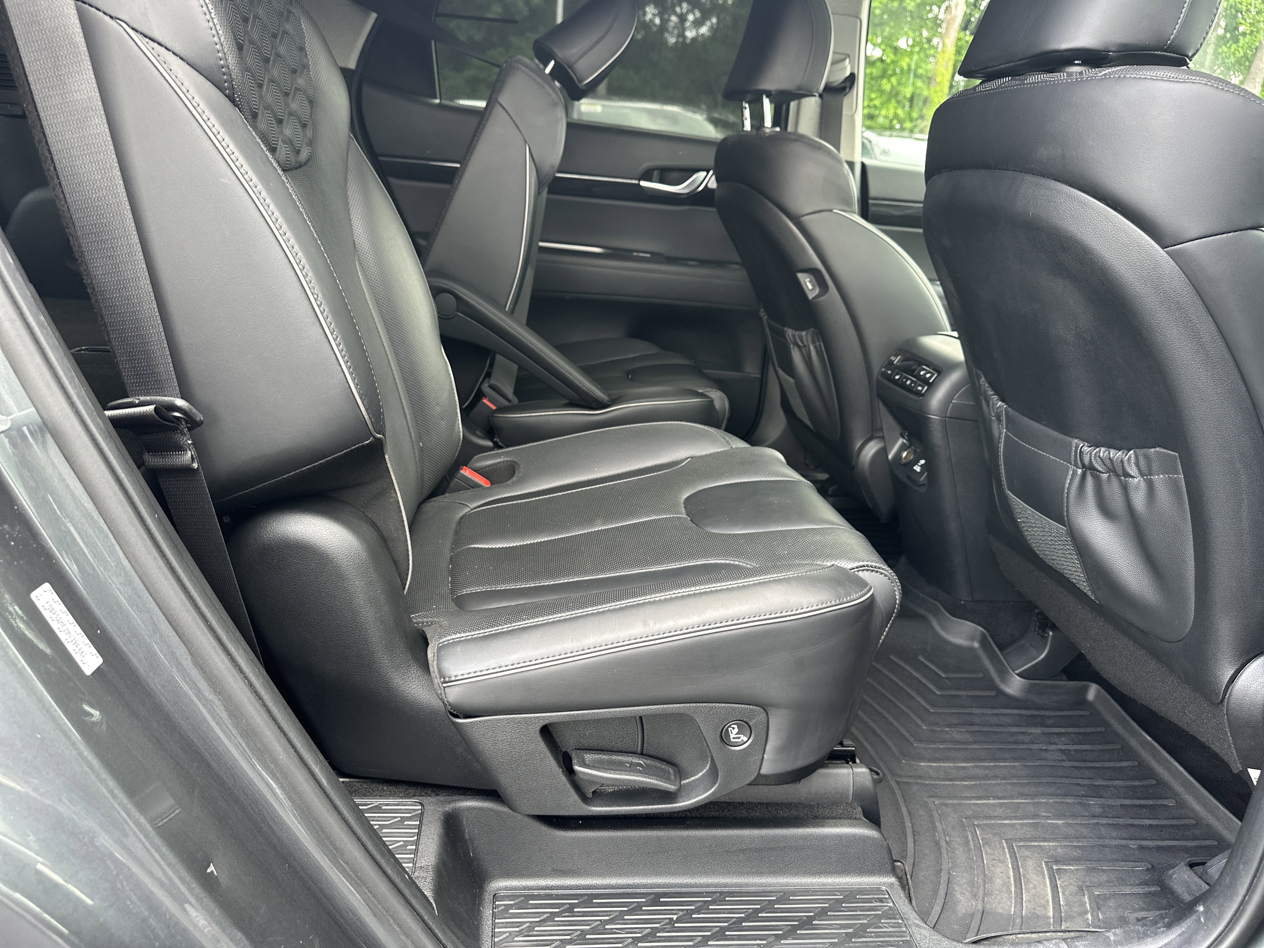 Used 2022 Hyundai Palisade Limited AWD/4WD image 17