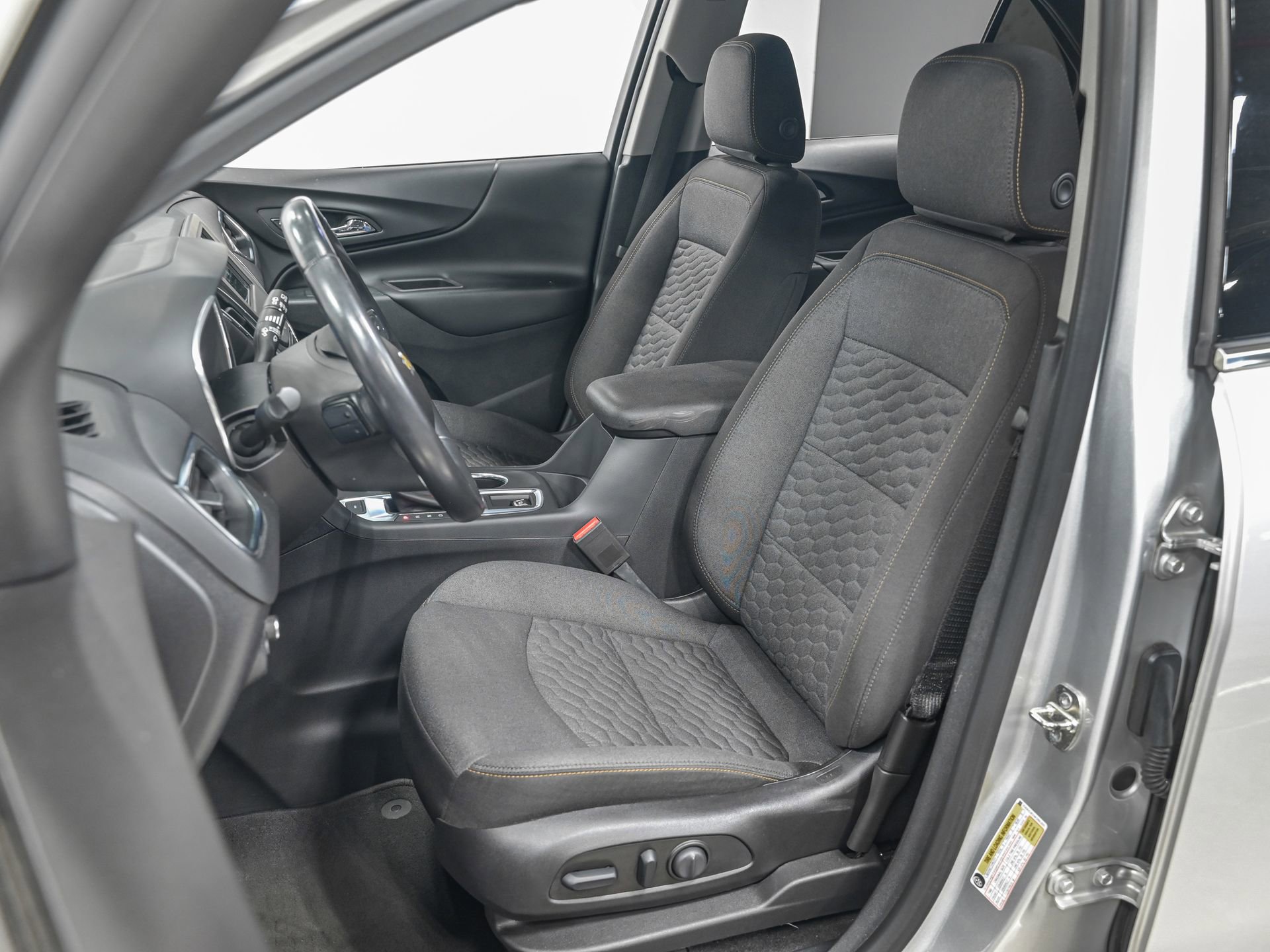 Used 2019 Chevrolet Equinox LT AWD/4WD image 18