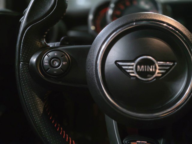 Used 2019 MINI Cooper S w/ Signature Upholstery Package FWD image 18