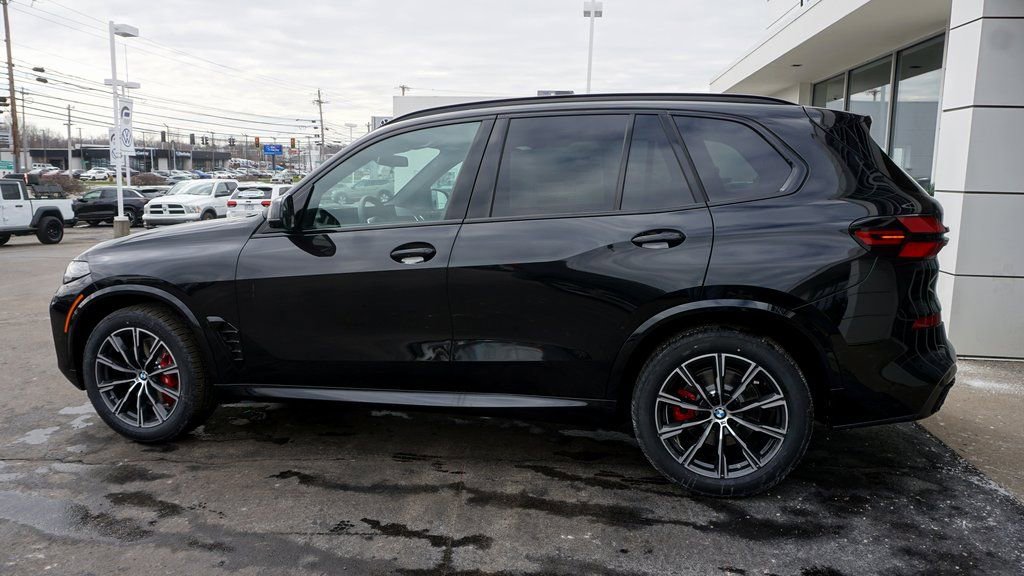 New 2026 BMW X5 xDrive40i w/ M Sport Package AWD/4WD image 9