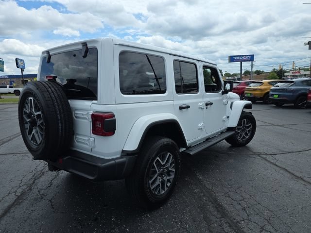Used 2025 Jeep Wrangler Unlimited Sahara w/ Safety Group AWD/4WD image 8