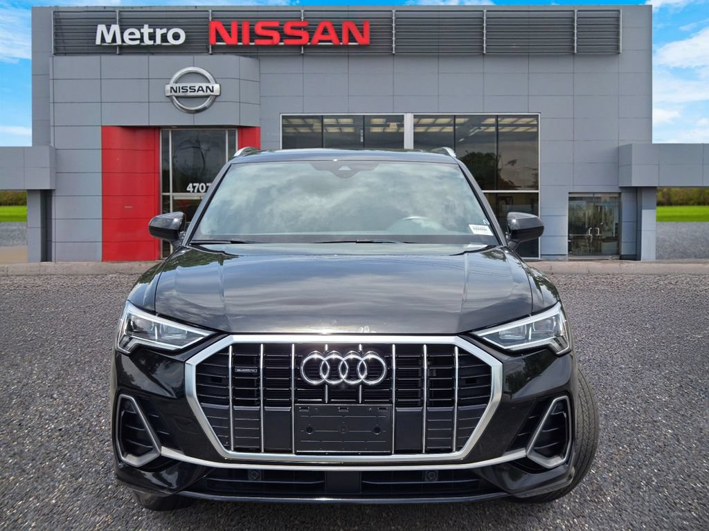 Used 2023 Audi Q3 2.0T Premium Plus w/ Premium Plus Package AWD/4WD image 2