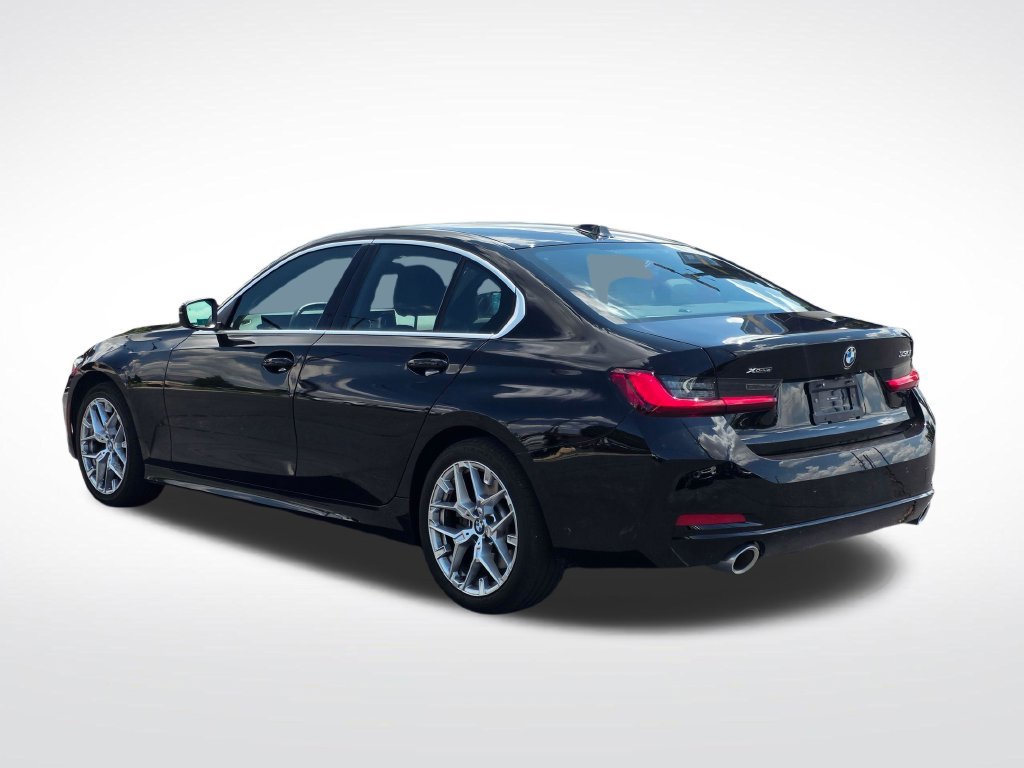 Used 2026 BMW 330i xDrive Sedan AWD/4WD image 5