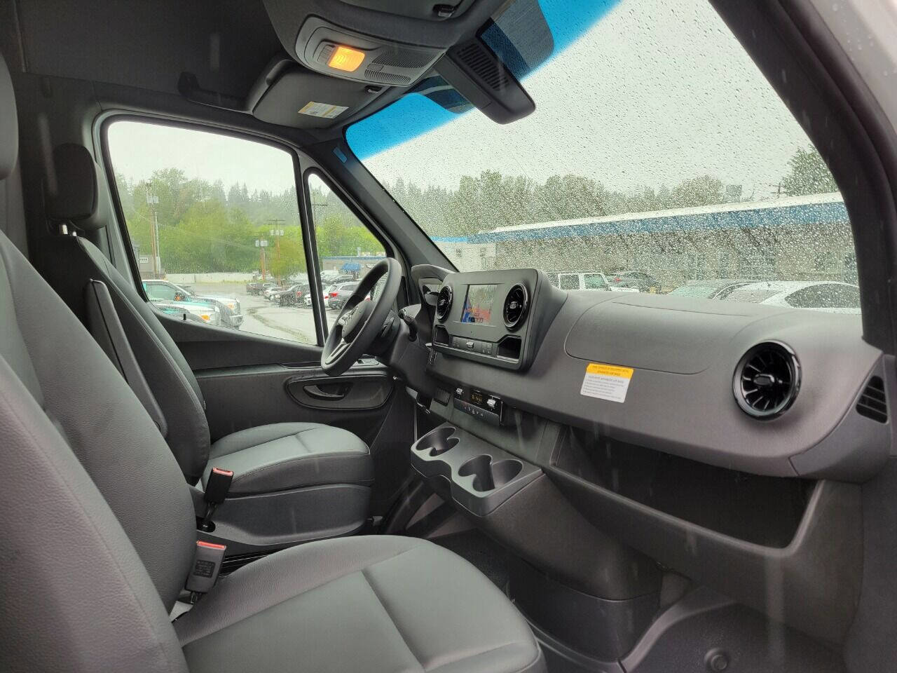 Used 2023 Mercedes-Benz Sprinter 2500 w/ Acoustic Package image 15