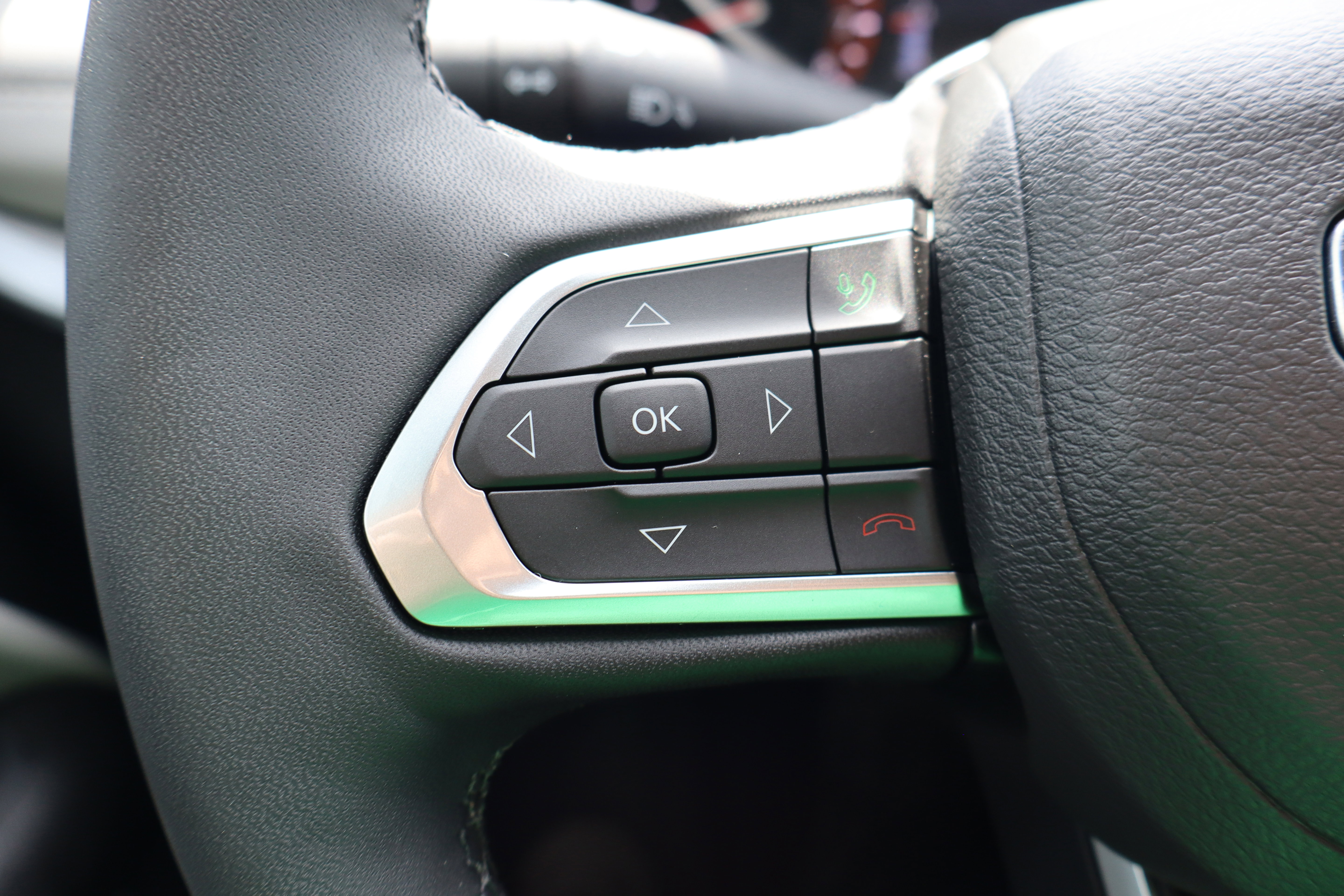 Used 2025 Jeep Compass Limited AWD/4WD image 15