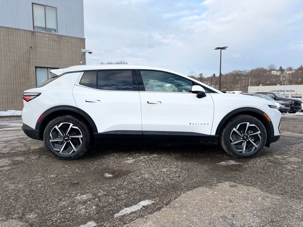 New 2026 Chevrolet Equinox EV LT image 7