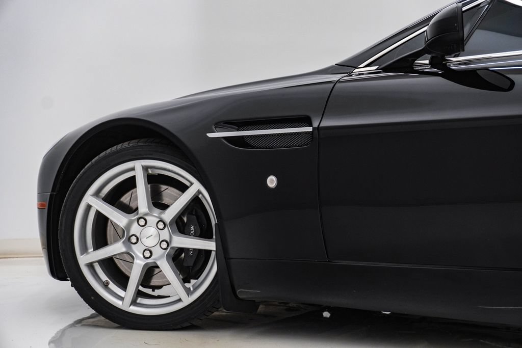 Used 2007 Aston Martin V8 Vantage Coupe RWD image 14