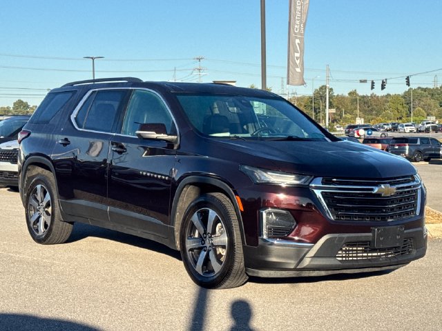 Used 2022 Chevrolet Traverse LT w/ LT Premium Package AWD/4WD image 7
