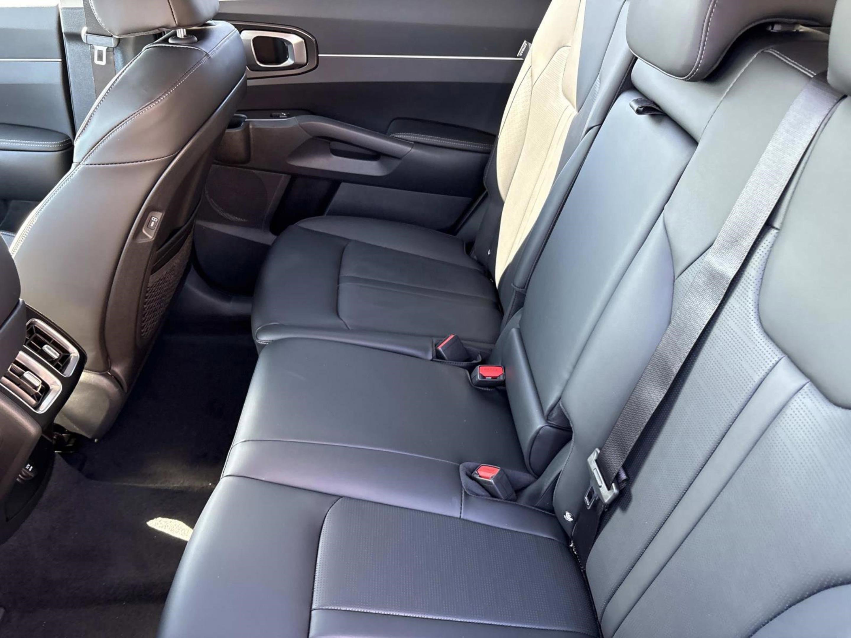 New 2026 Kia Sorento S image 13