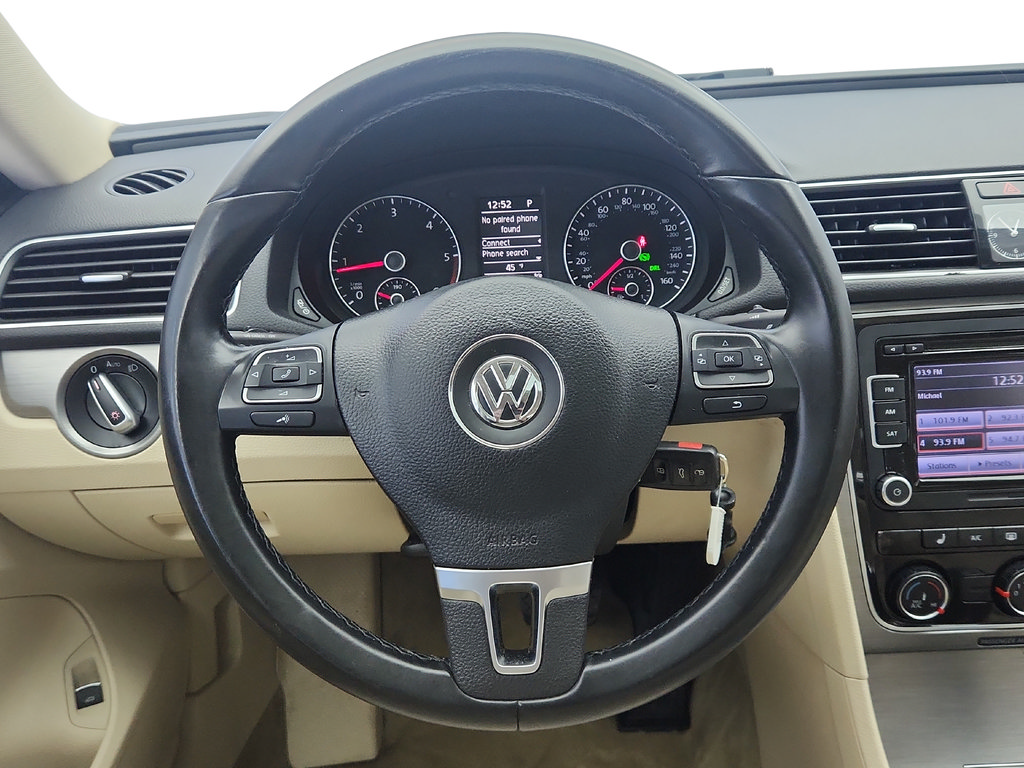 Used 2014 Volkswagen Passat TDI SE FWD image 14