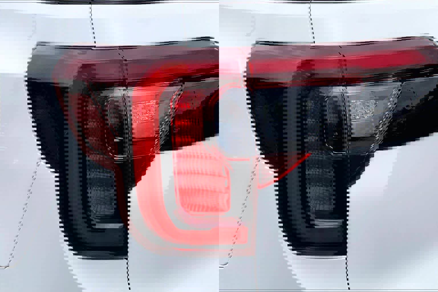 Used 2022 GMC Acadia SLE w/ Elevation Edition FWD image 25