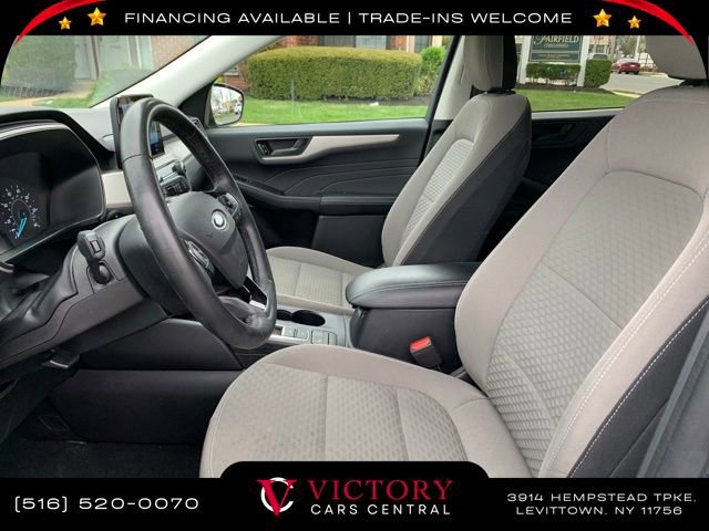 Used 2022 Ford Escape SE w/ SE Sport Appearance Package image 13