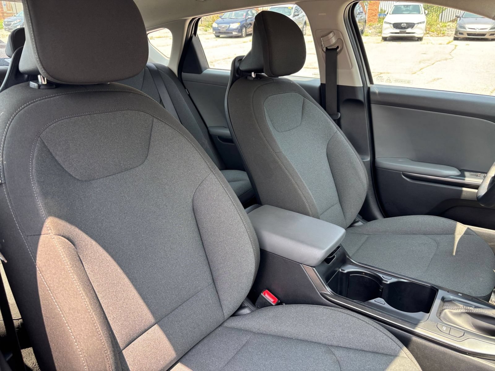 Used 2025 Kia K4 FWD image 30