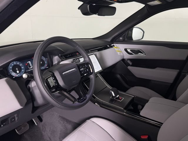 Certified 2026 Land Rover Range Rover Velar Dynamic SE AWD/4WD image 16