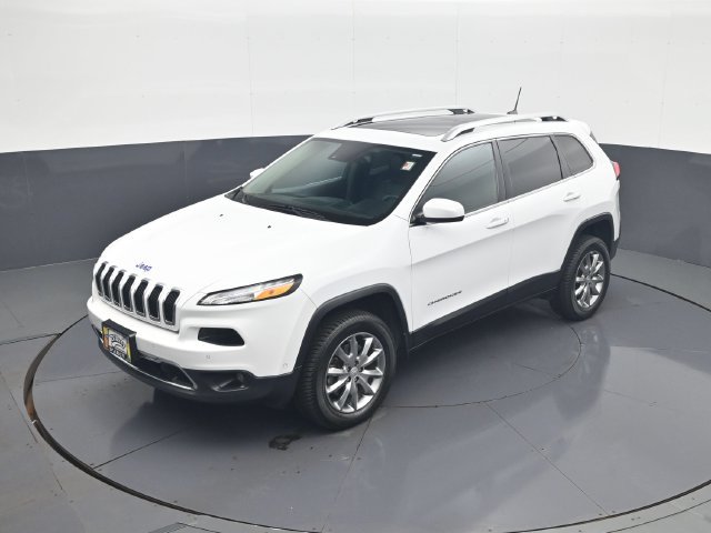 Used 2017 Jeep Cherokee Limited w/ Luxury Group AWD/4WD image 13