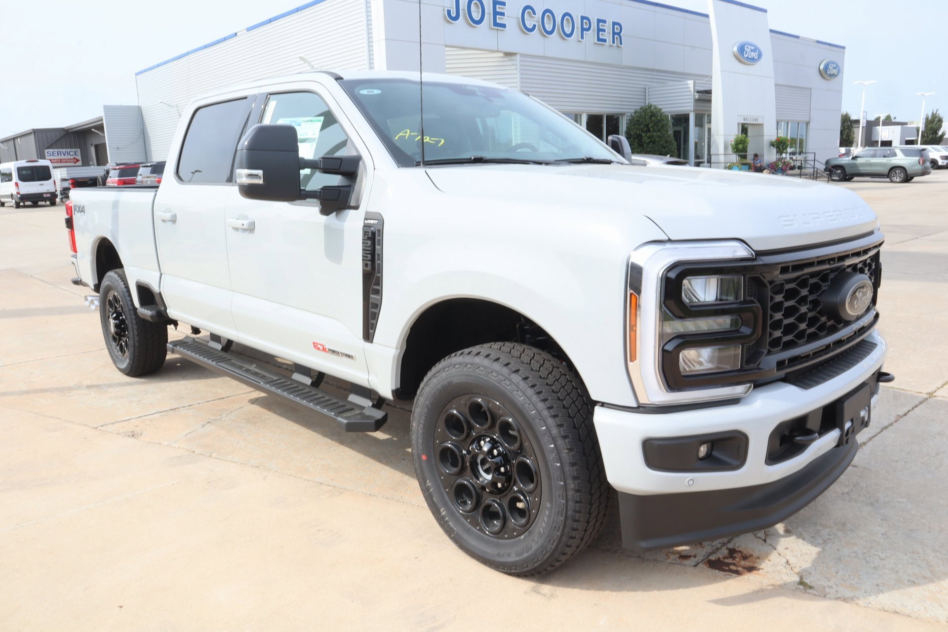 New 2026 Ford F250 Lariat w/ Black Appearance Package