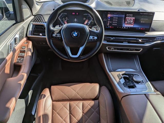 Used 2024 BMW X5 xDrive40i w/ Premium Package image 16