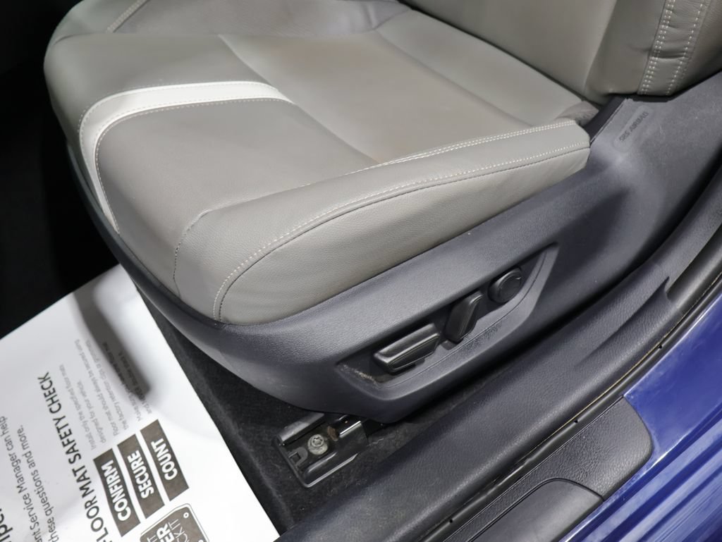 Certified 2025 Toyota Camry SE w/ Convenience Package AWD/4WD image 12