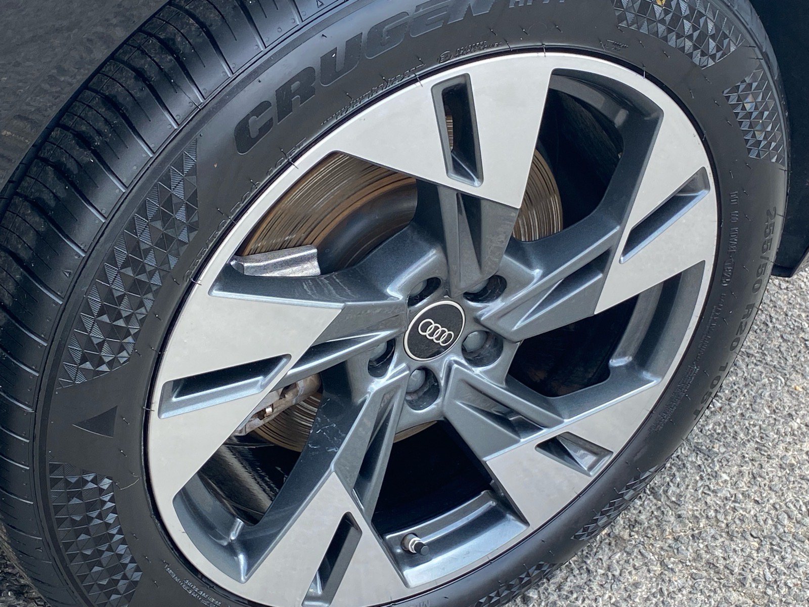 Used 2022 Audi e-tron Premium w/ Convenience Plus Package AWD/4WD image 23
