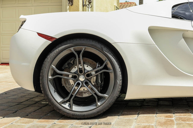 Used 2014 McLaren MP4-12C Spider RWD image 60