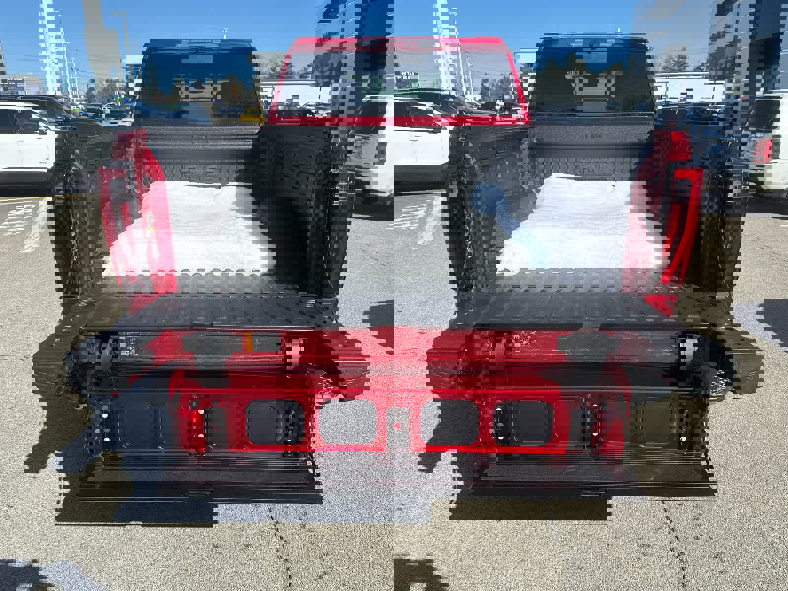 New 2026 GMC Sierra 2500 SLT w/ SLT Premium Package image 9