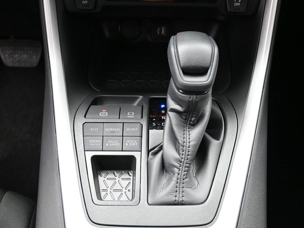 Certified 2025 Toyota RAV4 XLE image 24