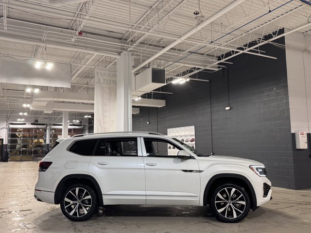 New 2026 Volkswagen Atlas SEL Premium R-Line image 3