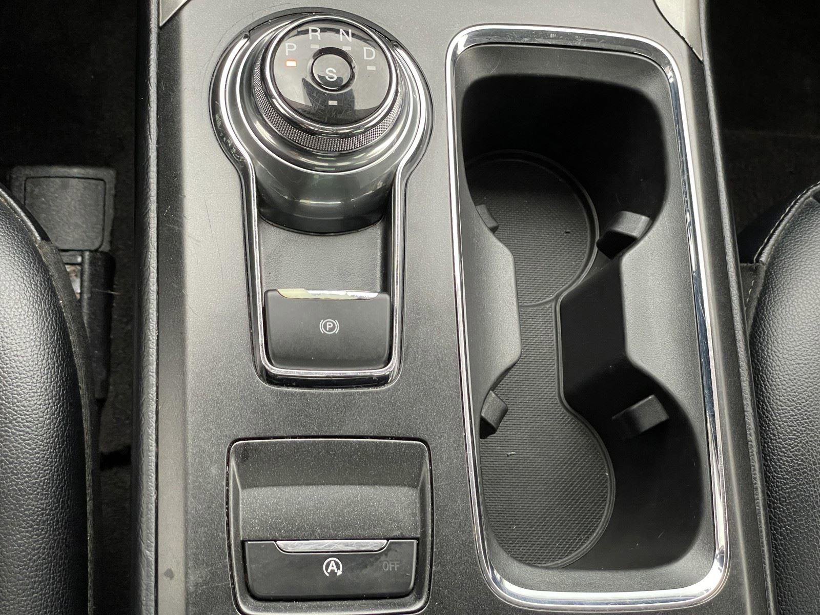 Used 2019 Ford Fusion SEL FWD image 25