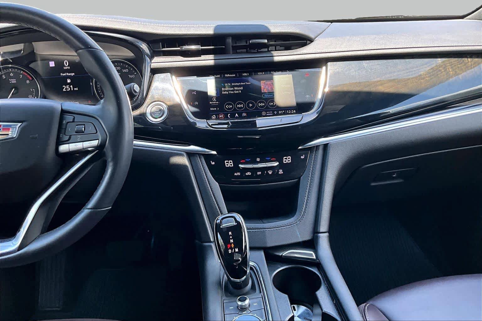 Used 2021 Cadillac XT6 Premium Luxury FWD image 7
