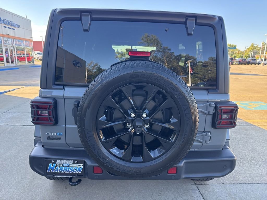 Used 2021 Jeep Wrangler Unlimited Sahara w/ Cold Weather Group image 30