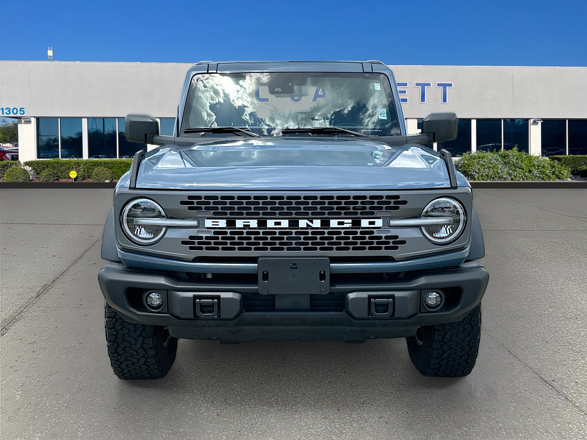 Used 2025 Ford Bronco Badlands AWD/4WD image 2