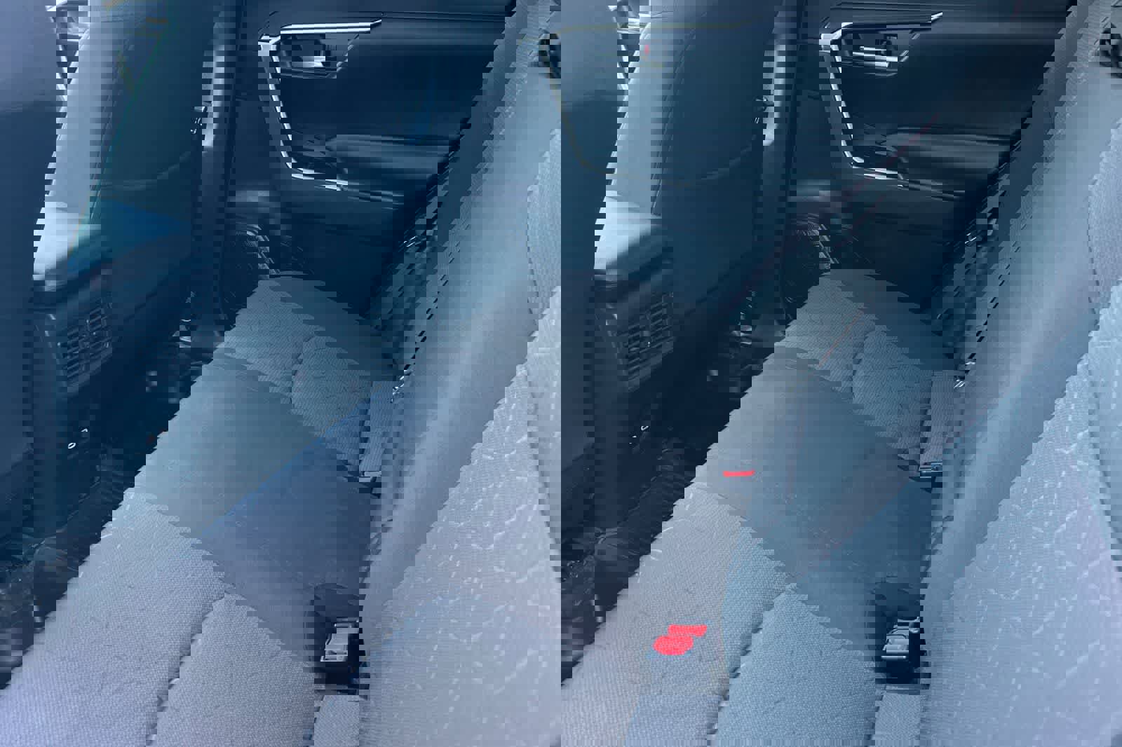 Used 2023 Toyota RAV4 AWD Hybrid image 5