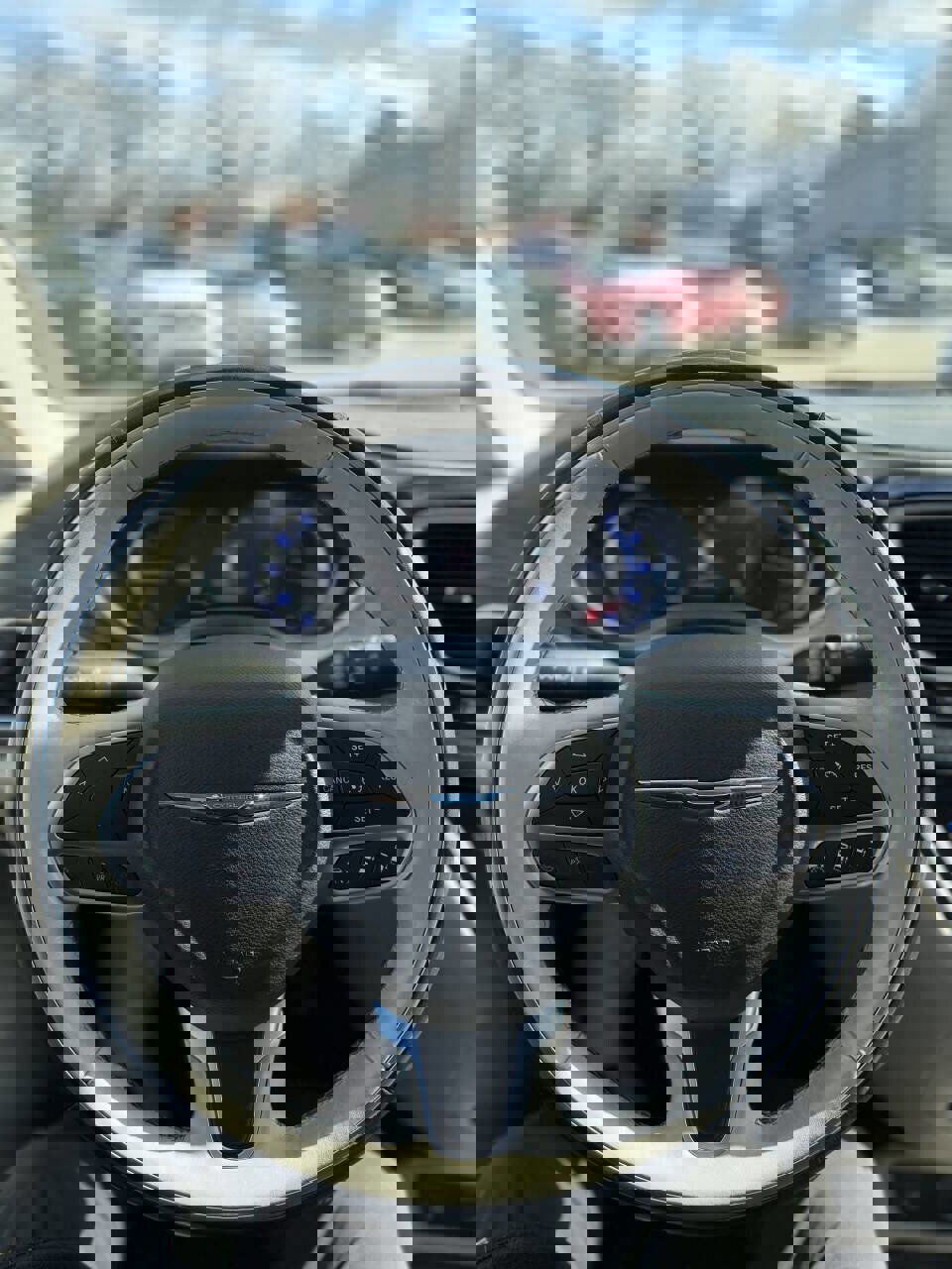 Used 2017 Chrysler Pacifica Platinum image 14