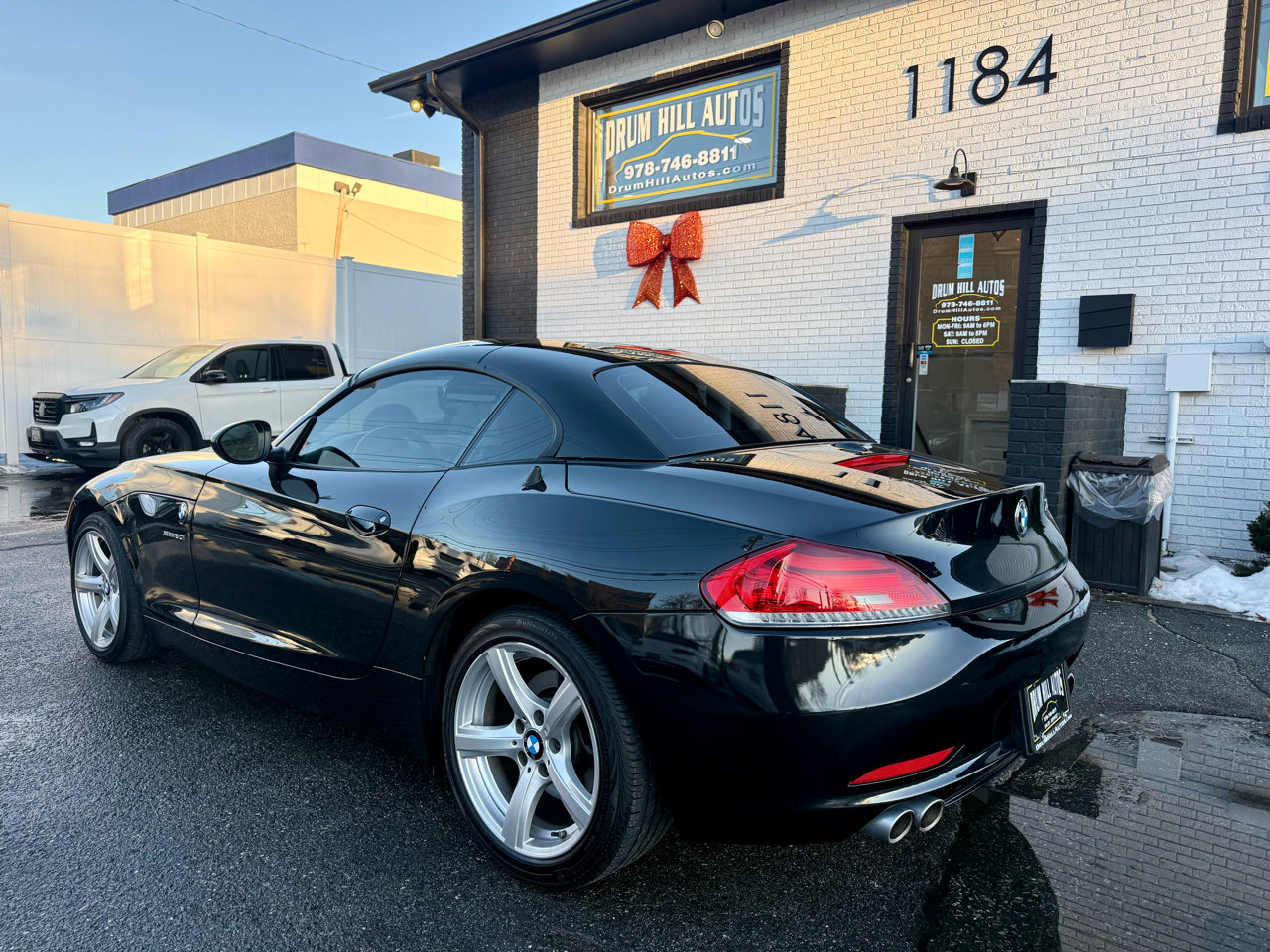 Used 2009 BMW Z4 sDrive30i image 3
