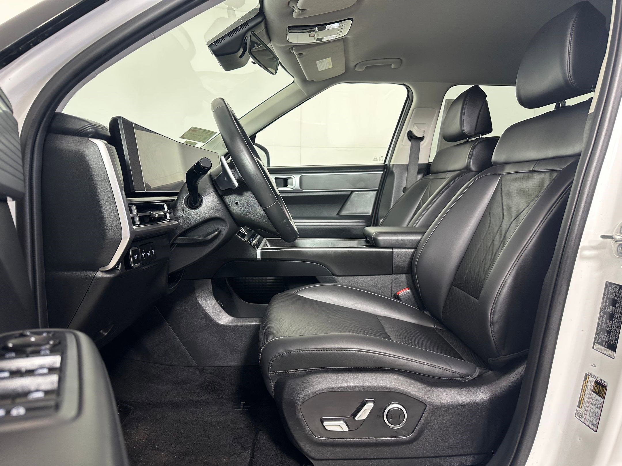 Used 2024 Hyundai Santa Fe SEL AWD/4WD image 4